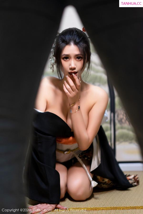 laura阿姣  [XiuRen]高清写真图 2022.11.30 No.5932 laura阿姣 和服美腿第50张图片